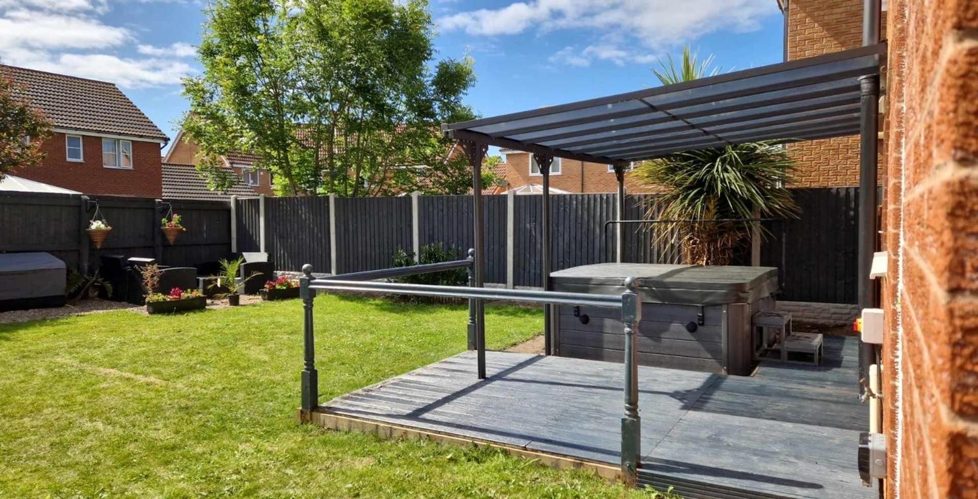 Beach Retreat With Hot Tub Sleeps 8 Prestatyn Extérieur photo